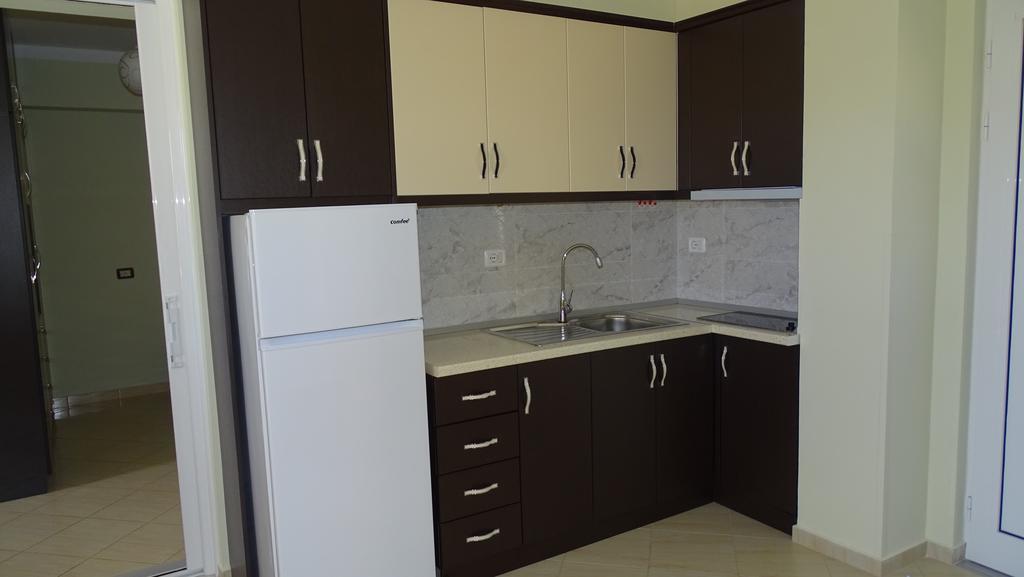 Modern Sea View Apartment Ксамил Экстерьер фото